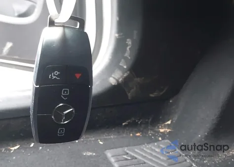 2020 Mercedes-Benz C 300 from USA, damaged, VIN WDDWF8DB2LR526946